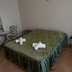 Casa Karmel * Кампофеличе-ди-Роччелла