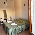 Casa Karmel Кампофеличе-ди-Роччелла